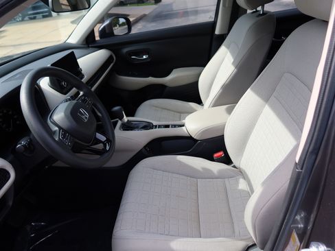 Certified 2024 Honda HR-V LX image 17
