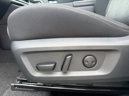 Used 2026 Nissan Rogue SV AWD/4WD image 18