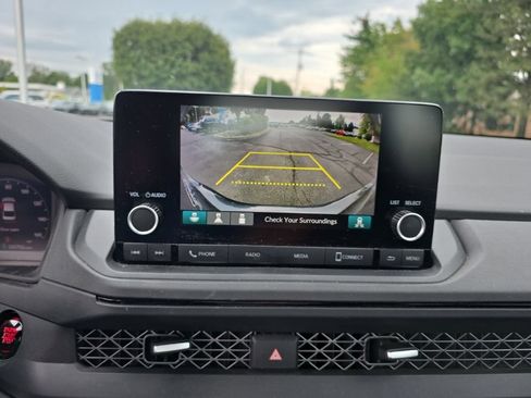 Certified 2024 Honda Accord EX image 21