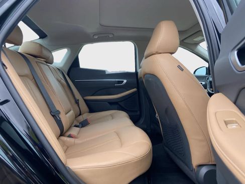 Used 2025 Hyundai Sonata Limited FWD image 14