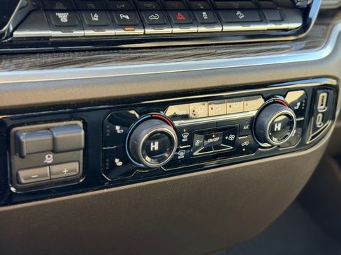 Used 2024 Chevrolet Silverado 3500 LT w/ All Star Edition image 17