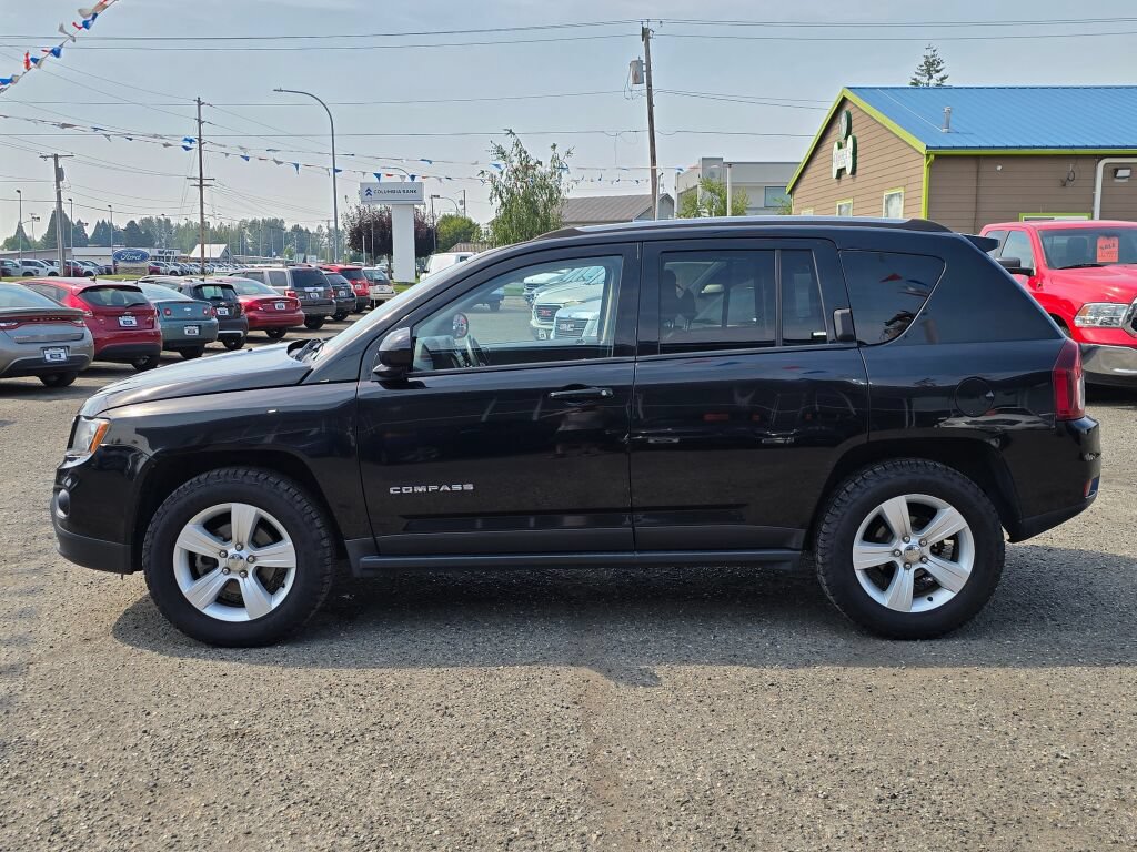 Used 2016 Jeep Compass Latitude AWD/4WD image 4