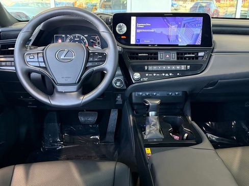 Used 2024 Lexus ES 250 w/ Premium Package AWD/4WD image 36