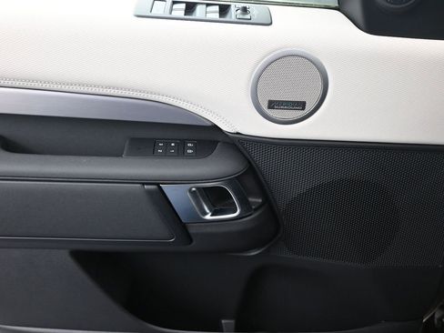 New 2026 Land Rover Discovery Dynamic SE AWD/4WD image 10