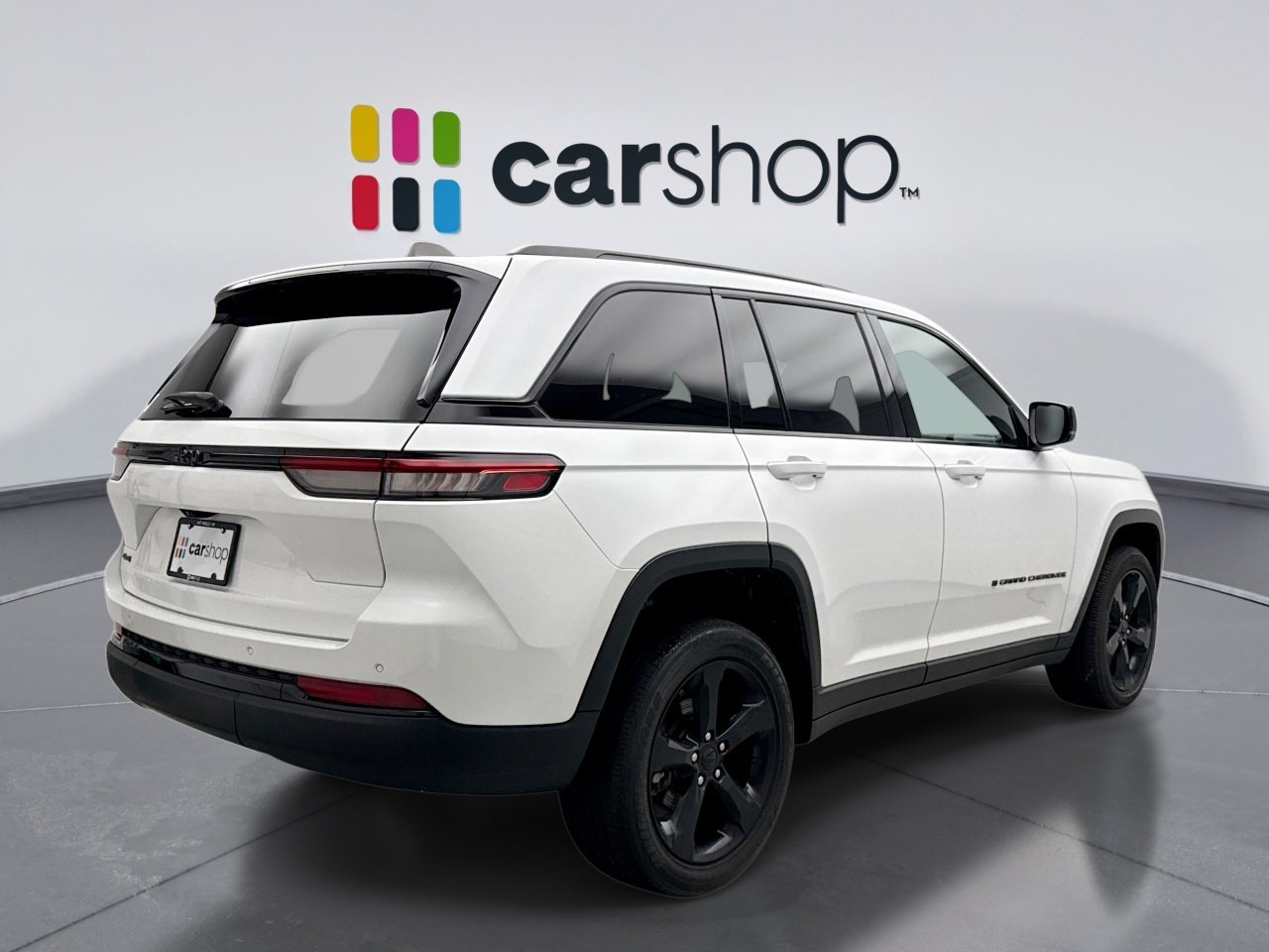 Used 2023 Jeep Grand Cherokee Altitude AWD/4WD image 5