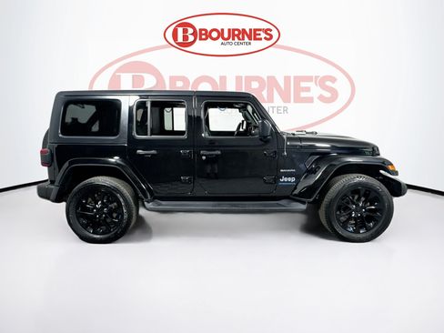 Used 2023 Jeep Wrangler Unlimited Sahara w/ Cold Weather Group AWD/4WD image 12