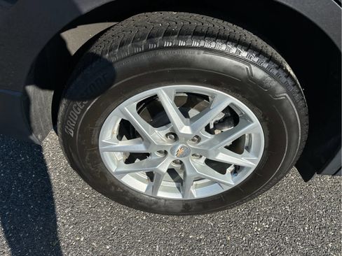 Certified 2023 Chevrolet Equinox LT image 30