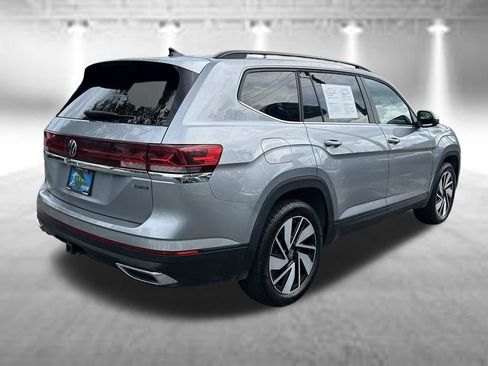 Used 2024 Volkswagen Atlas SE AWD/4WD image 5