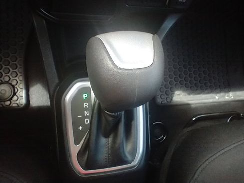 Used 2020 Jeep Renegade Latitude w/ Cold Weather Group image 22