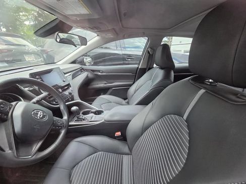 Used 2024 Toyota Camry SE FWD image 9