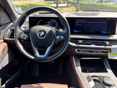 Used 2026 BMW X5 xDrive40i w/ Premium Package image 19