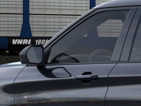 New 2026 Ford Explorer Active RWD image 20