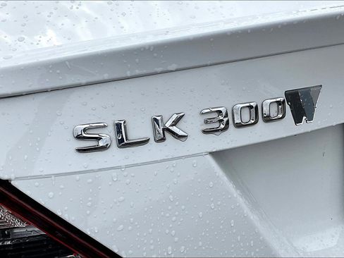 Used 2016 Mercedes-Benz SLK 300 image 23