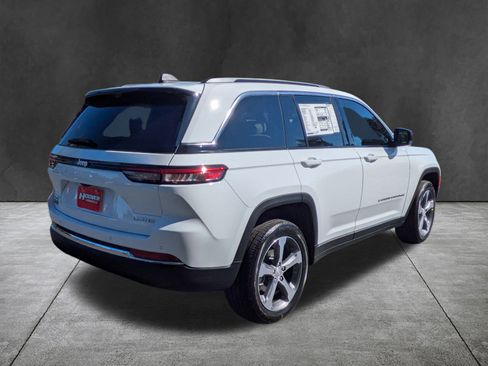 New 2025 Jeep Grand Cherokee Limited image 4