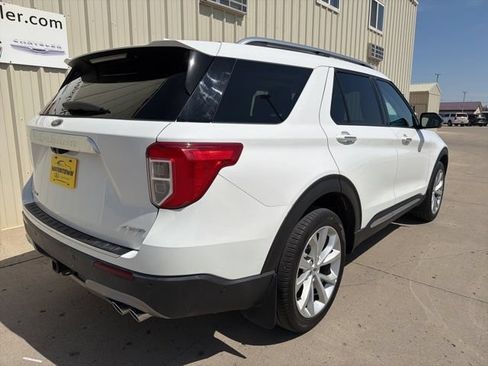 Certified 2023 Ford Explorer Platinum w/ Technology Package AWD/4WD image 7