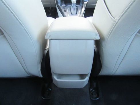 Used 2016 Ford Focus Electric Hatchback image 25