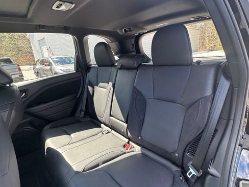 Used 2025 Subaru Forester Touring image 15