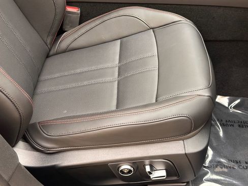 Used 2024 Maserati Levante GT Ultima image 31