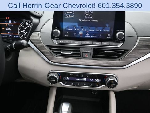 Used 2021 Nissan Altima 2.5 SL FWD image 28