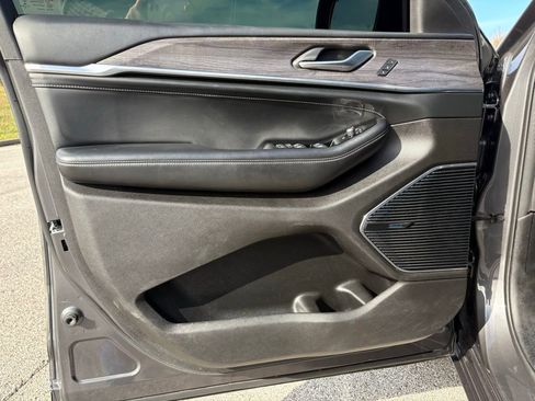 Used 2021 Jeep Grand Cherokee L Overland image 40