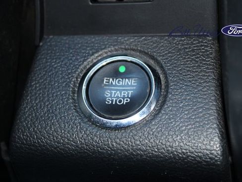 Used 2017 Ford F150 Platinum w/ Equipment Group 701A Luxury image 23