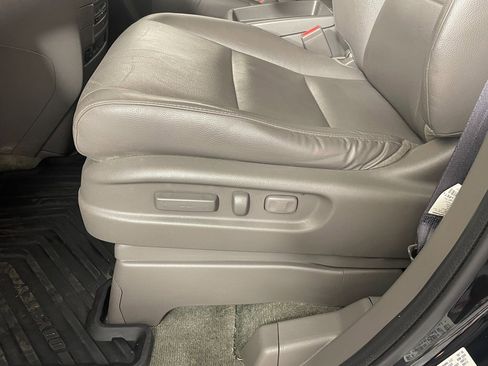 Used 2016 Honda Odyssey Touring Elite image 25