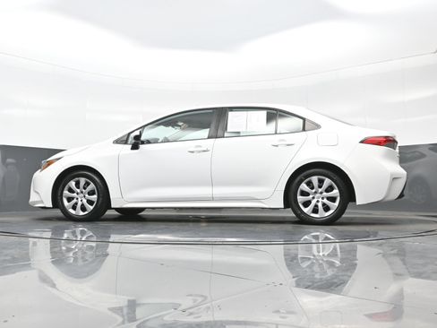 Used 2023 Toyota Corolla LE FWD image 27