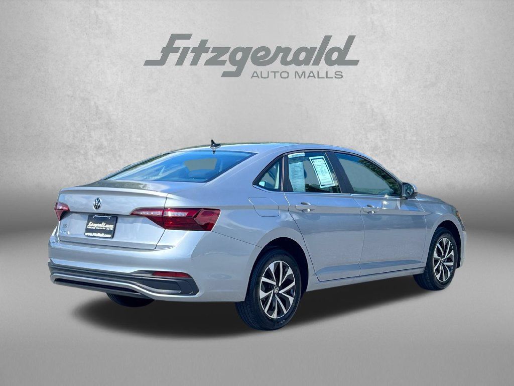 Used 2023 Volkswagen Jetta S FWD image 7