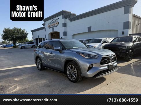 Used 2021 Toyota Highlander Platinum AWD/4WD image 1