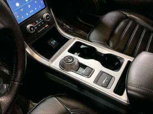 Certified 2024 Ford Edge SEL AWD/4WD image 31