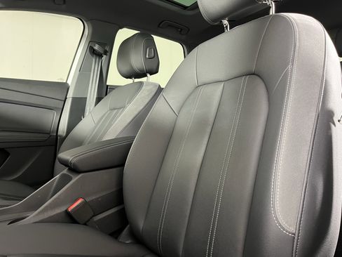 Certified 2024 Audi Q4 e-tron Prestige image 11