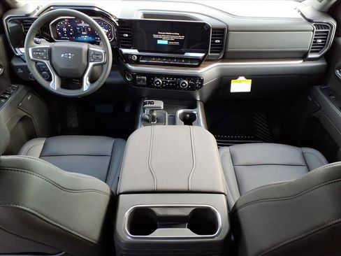 New 2026 Chevrolet Silverado 1500 RST w/ Z71 Off-Road Package AWD/4WD image 18