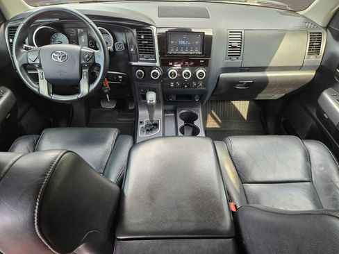 Used 2018 Toyota Sequoia TRD Sport AWD/4WD image 16