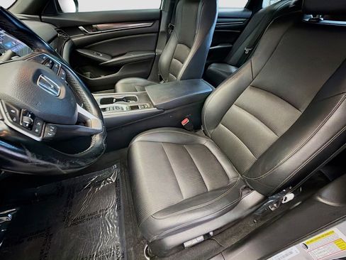 Used 2022 Honda Accord Sport image 11
