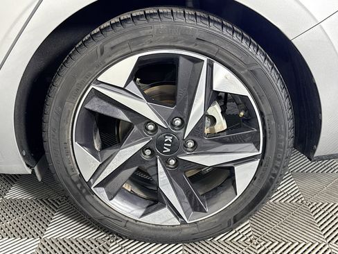 Used 2021 Hyundai Elantra SEL w/ Convenience + Premium Package FWD image 36