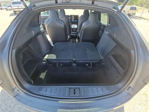 Used 2022 Tesla Model X image 17