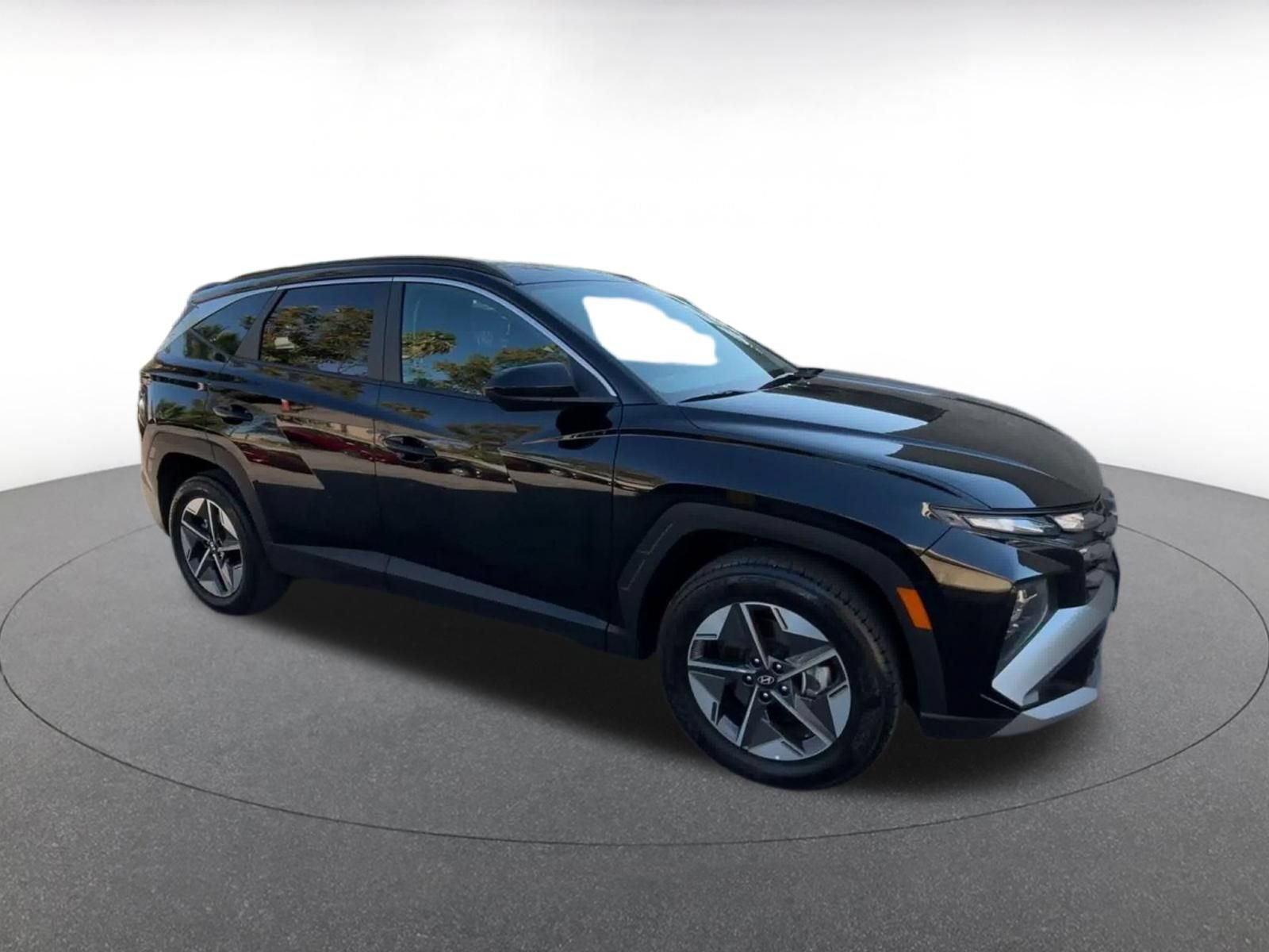 Used 2026 Hyundai Tucson SEL Plus AWD/4WD image 2