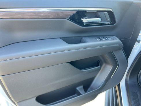 New 2026 Chevrolet Suburban LS w/ LS Custom Edition RWD image 12