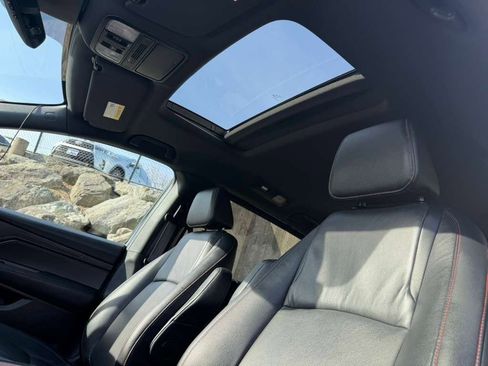 Used 2024 Honda Odyssey Sport image 18