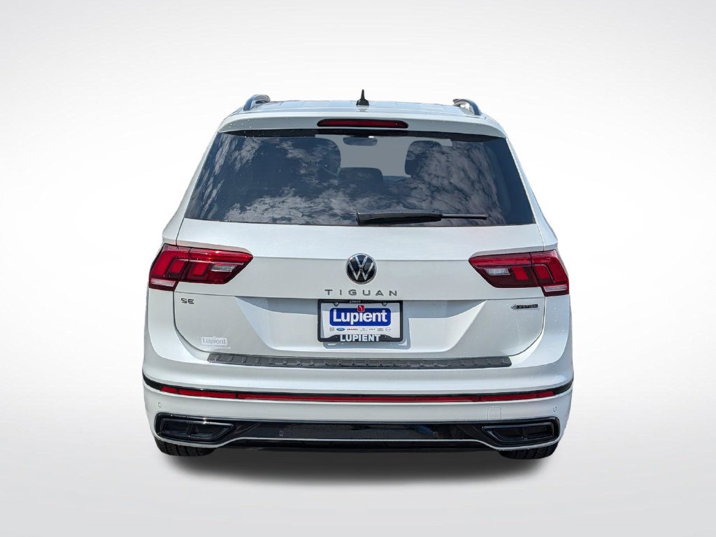 Used 2023 Volkswagen Tiguan SE R-Line AWD/4WD image 5