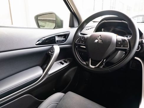 New 2025 Mitsubishi Eclipse Cross SE image 11