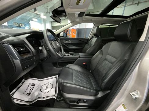 Used 2025 Nissan Rogue Platinum w/ Platinum Premium Package image 34