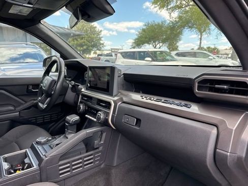 Used 2024 Toyota Tacoma SR5 AWD/4WD image 10
