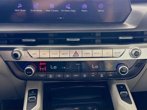 Used 2023 Kia Telluride S AWD/4WD image 18