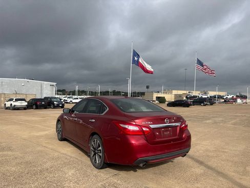 Used 2016 Nissan Altima 2.5 SV FWD image 15