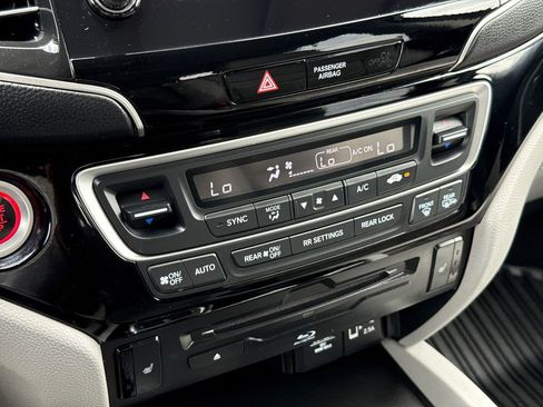 Used 2022 Honda Pilot Touring image 29