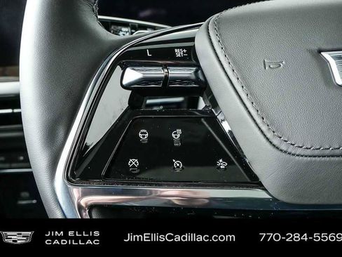 Used 2026 Cadillac Escalade ESV Platinum Sport w/ LPO, ONYX Package AWD/4WD image 11