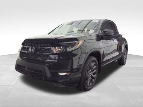 Used 2025 Honda Ridgeline Sport image 2