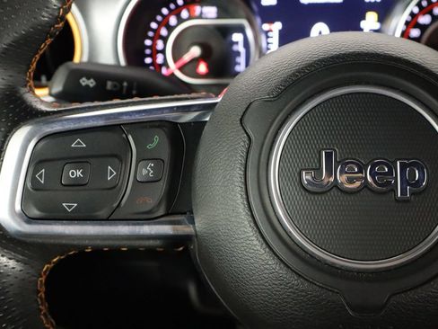 Used 2022 Jeep Gladiator Mojave AWD/4WD image 8