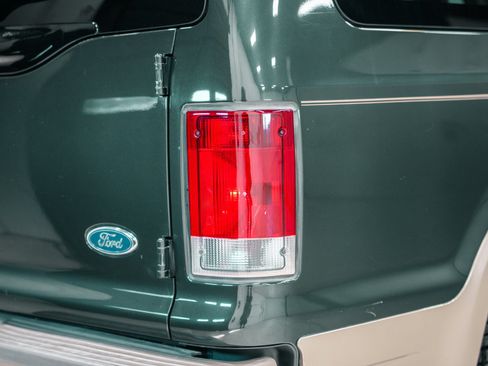 Used 2004 Ford Excursion Eddie Bauer AWD/4WD image 30